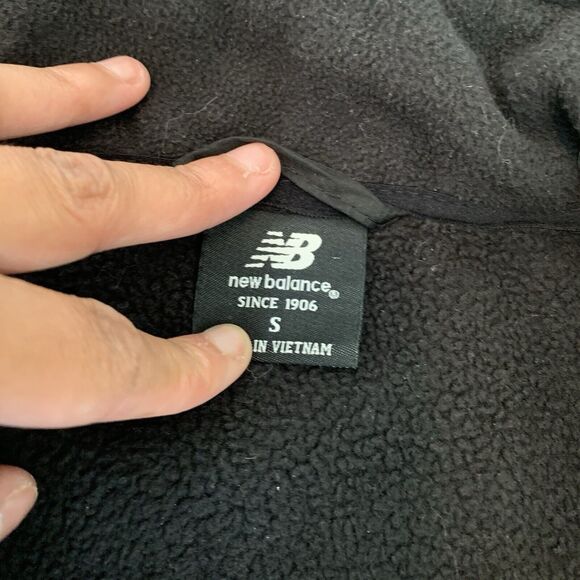 New Balance Men’s Zip Up Fleece  Black Jacket Size Small - Picture 3 of 6